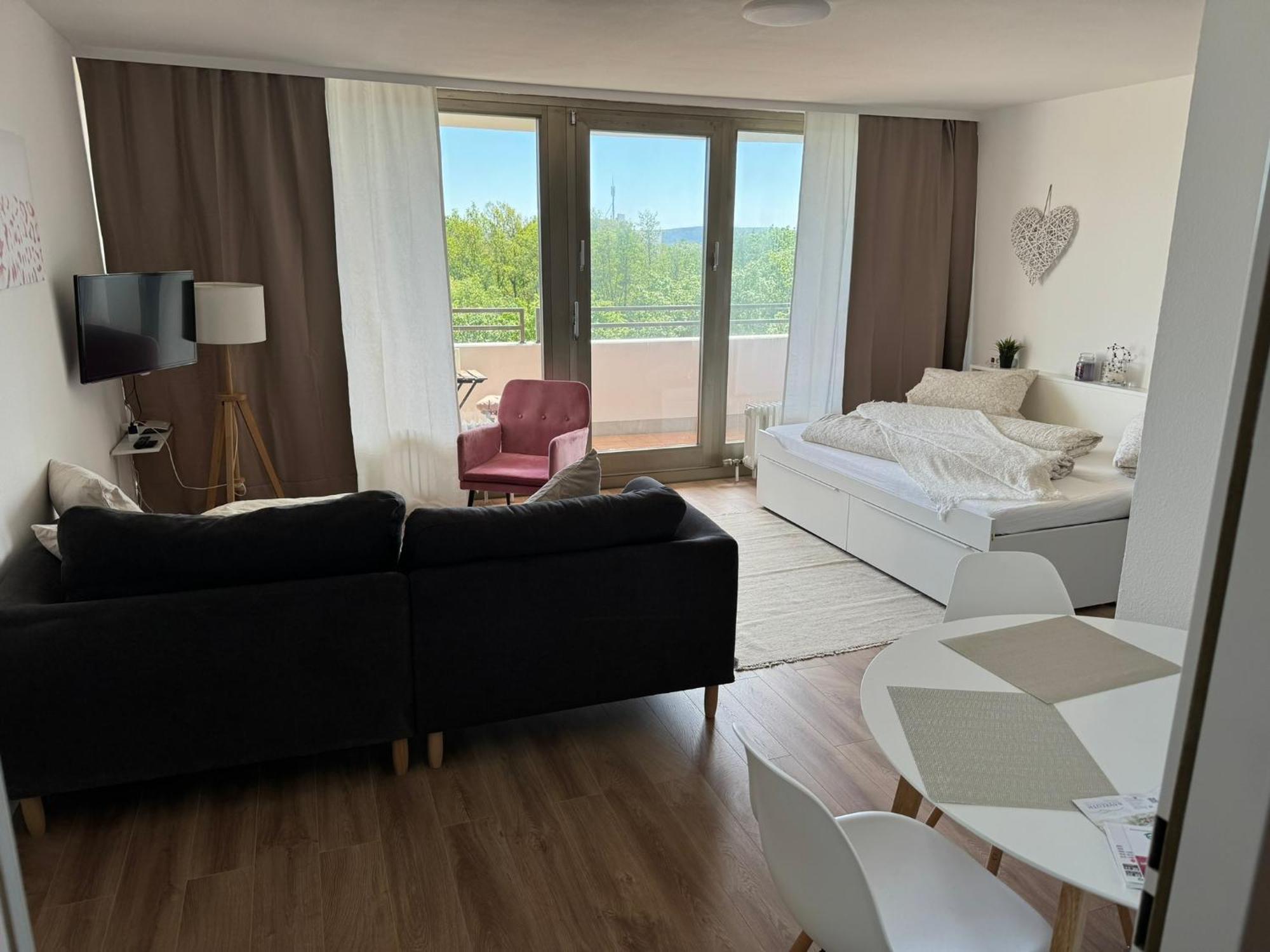 1 Zimmer Wohnung Mit Balkon Und Kueche Bayreuth Luaran gambar